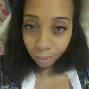 Meet your Posher, Sarina